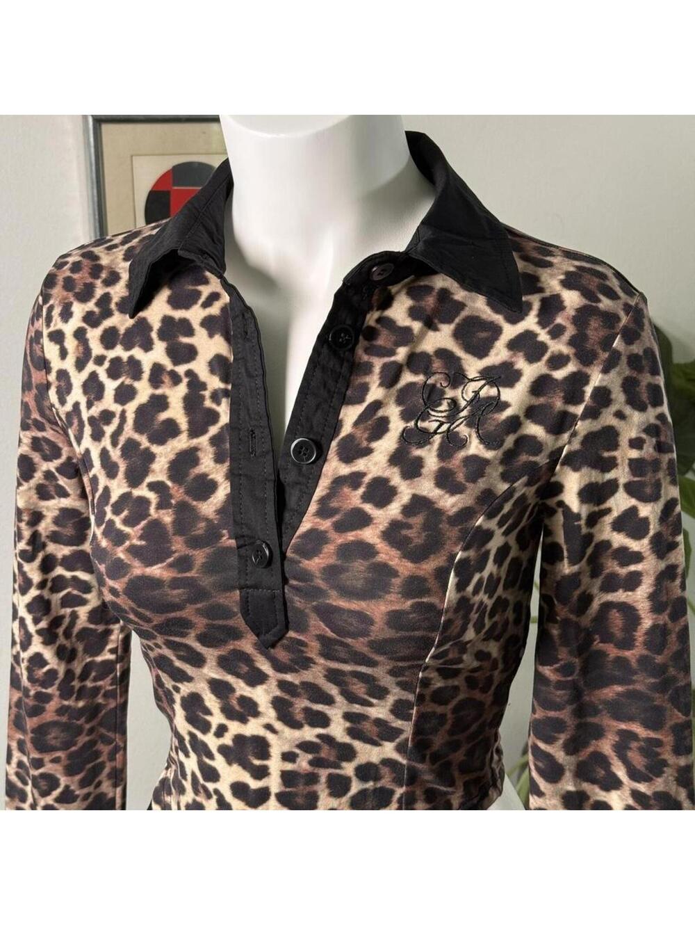 I.AM.GIA Leopard Button Top - Picture 2 of 4